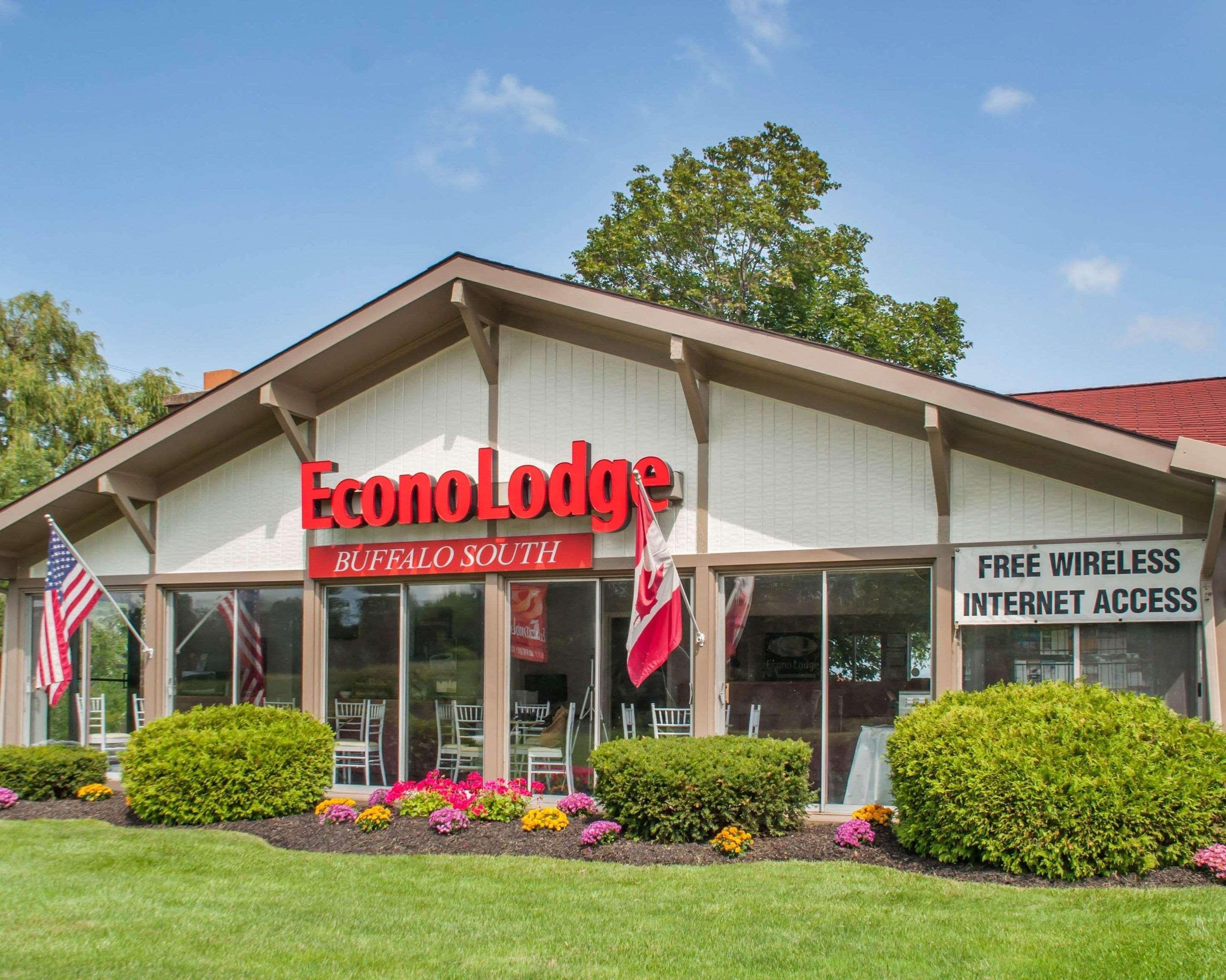 Econo Lodge Buffalo South Blasdell Екстериор снимка