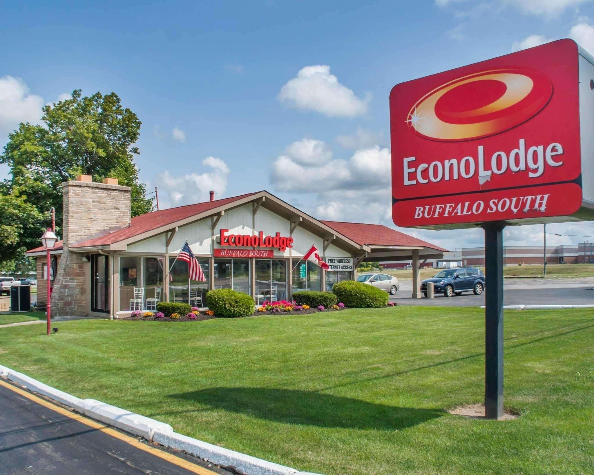 Econo Lodge Buffalo South Blasdell Екстериор снимка