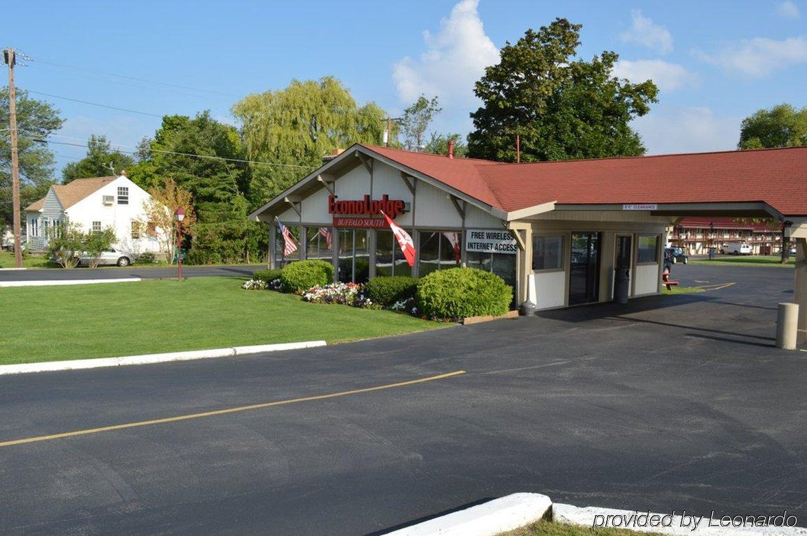 Econo Lodge Buffalo South Blasdell Екстериор снимка