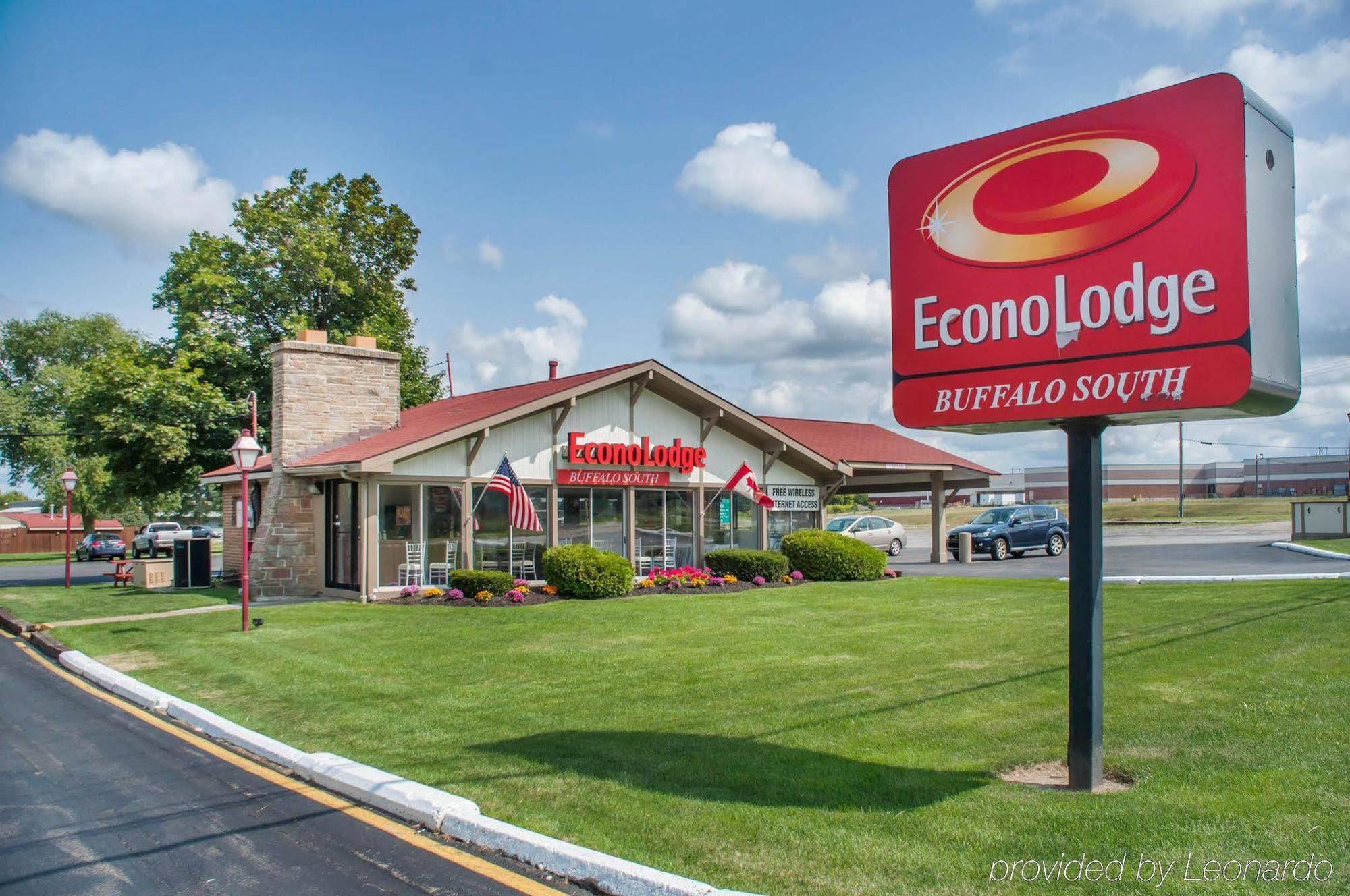 Econo Lodge Buffalo South Blasdell Екстериор снимка